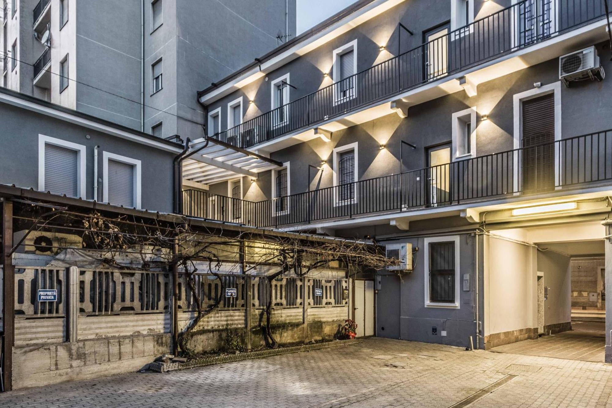La Perla Rooms Saronno Kültér fotó